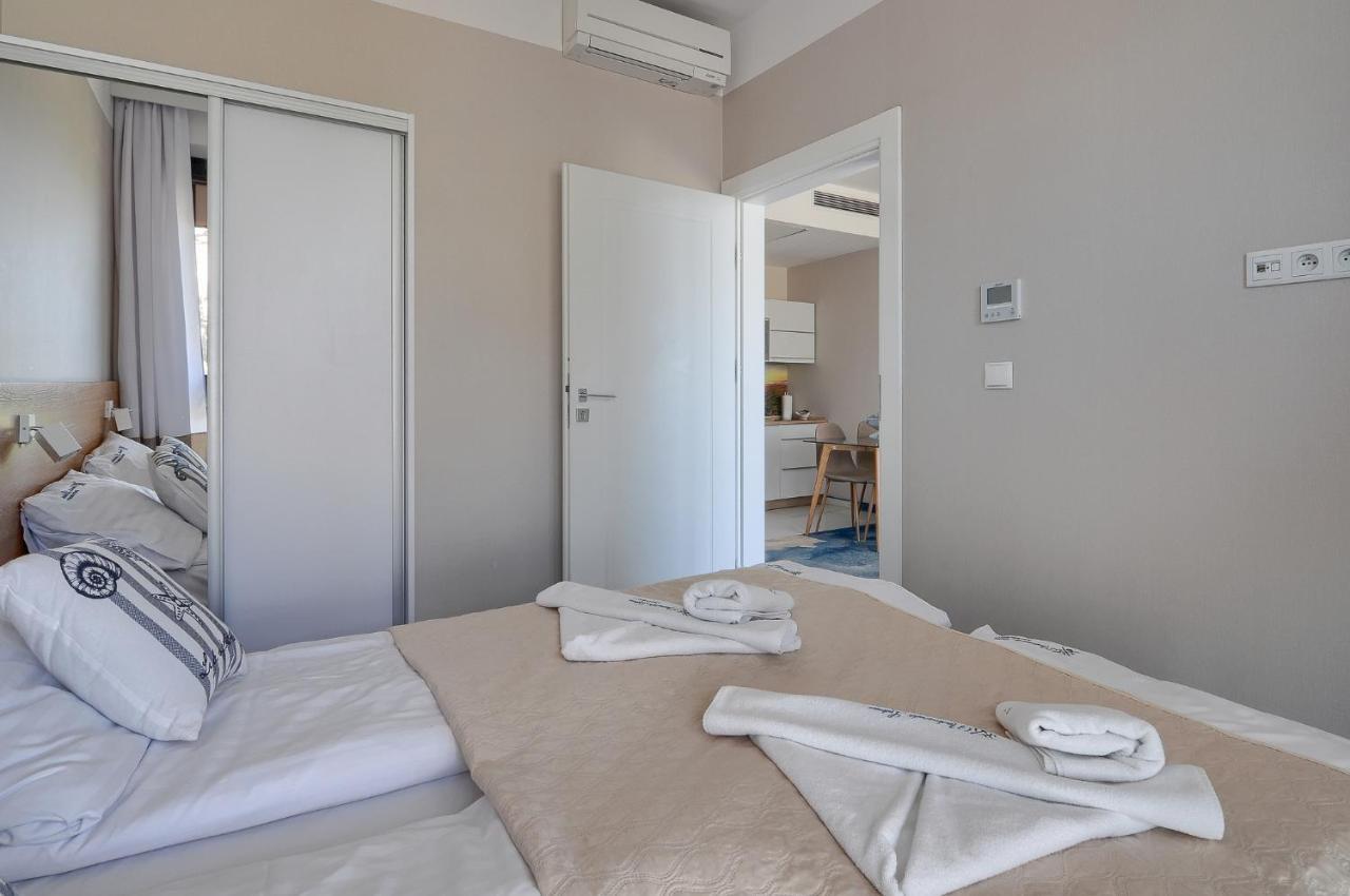 Apartament Z Widokiem Na Morze - Nadmorski Luksus Apartamenty Ustronie Morskie Exteriör bild