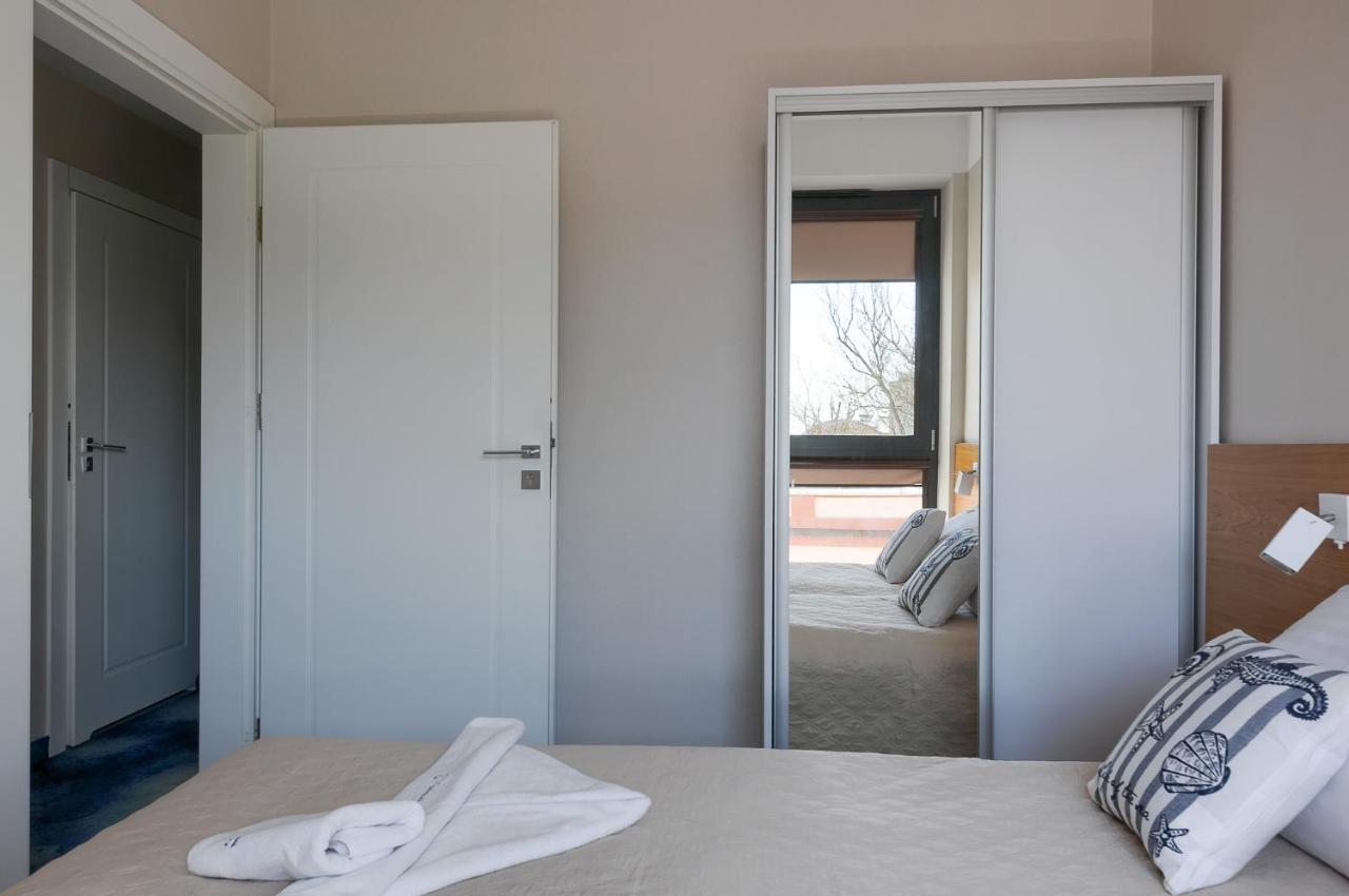 Apartament Z Widokiem Na Morze - Nadmorski Luksus Apartamenty Ustronie Morskie Exteriör bild